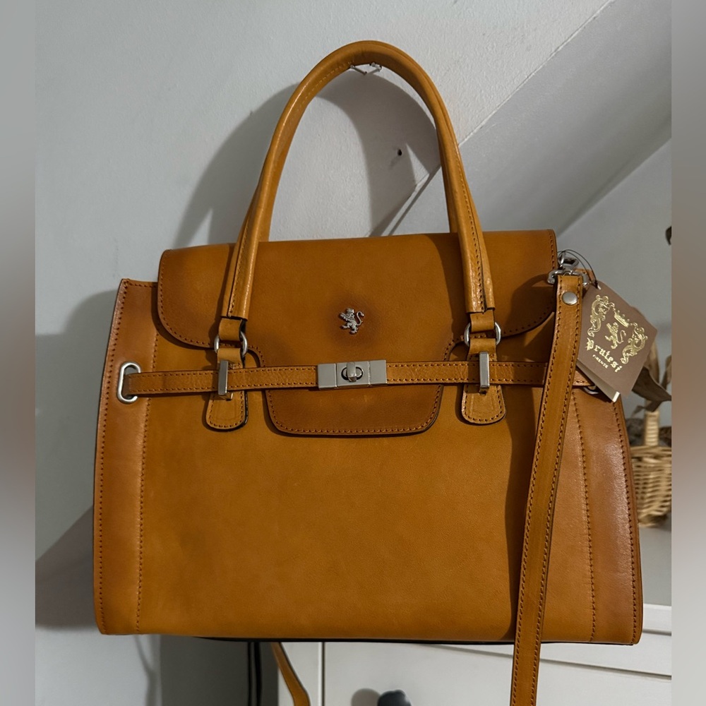 PRATESI classic designer style Tuscan leather satchel NWT